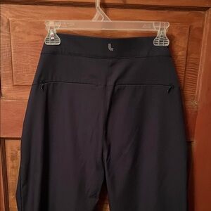 Lole Black Athletic Capri with Rear Zip Pockets